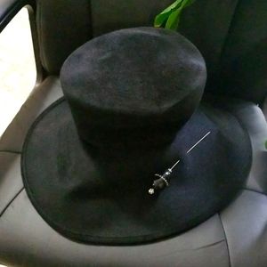 Vintage black hat with hat pin